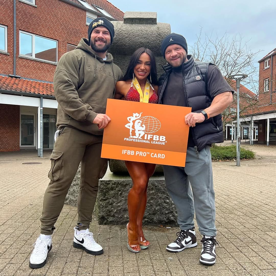 Photograph from Joey Farrell's Instagram.